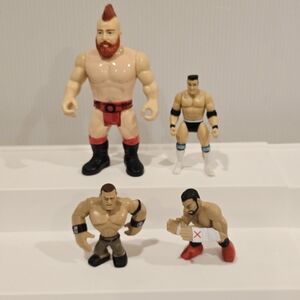 WWE Wrestlers Mini Action Figure Set
